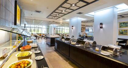 Pinnacle Lumpini Park Hotel