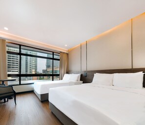 Family Room with Two Queen - Pinnacle Lumpini Park Hotel (Bangkok)