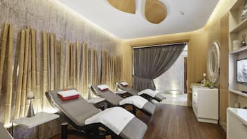 4 treatment rooms