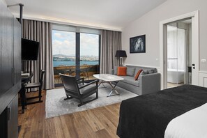 Suite, 1 dobbeltseng | Sengetøy av topp kvalitet, dundyner, Tempur-Pedic-senger og minibar