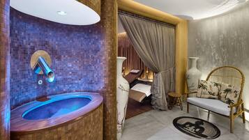 4 treatment rooms
