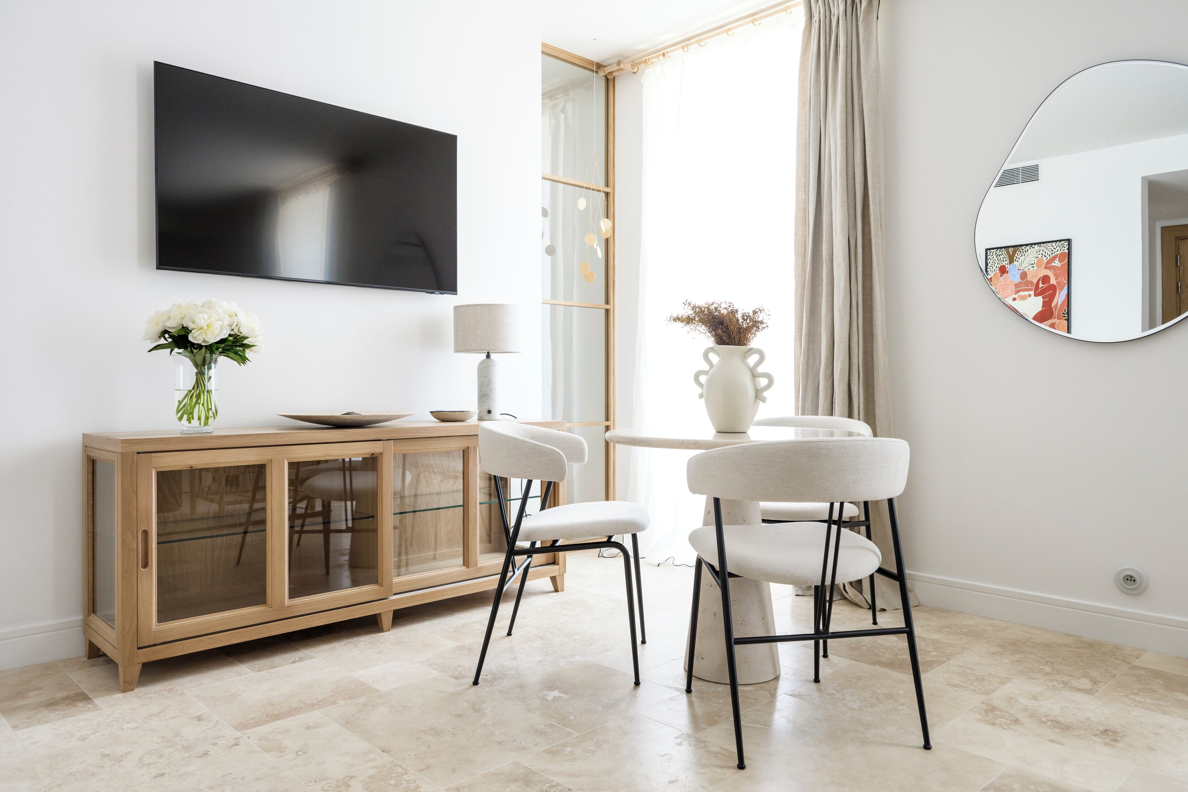 1 bedroom, premium bedding, free minibar, in-room safe