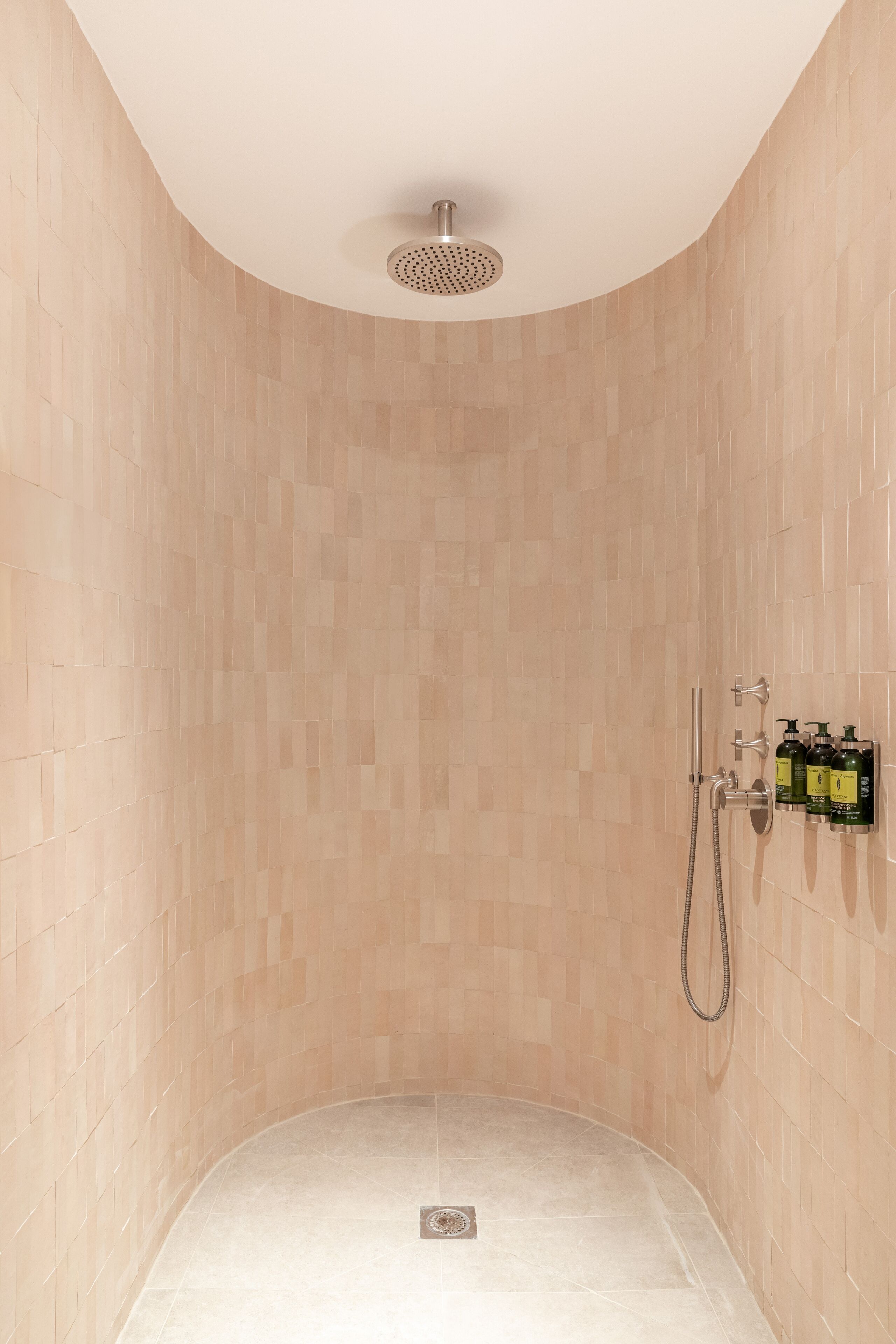 couples treatment room(s), body treatments, body scrubs, facials