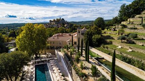 Exterior - Le Couvent des Minimes, Un Hôtel & Spa L'Occitane en Provence (Mane)