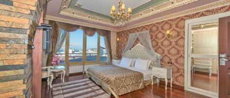 Junior suite, 1 slaapkamer, uitzicht op de stad | Uitzicht vanuit de kamer