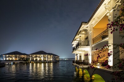 InterContinental Hanoi Westlake by IHG