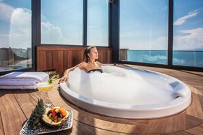 Exclusive Suite, 1 Bedroom, Sea View | Terrace/patio