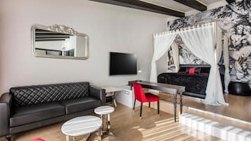 蜜月套房 | 2 多间卧室、高档床上用品、迷你吧、客房内保险箱