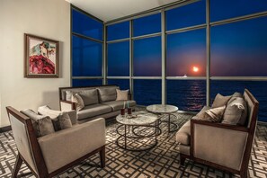 48-inch LCD TV with satellite channels, TV - Charisma De Luxe Hotel (Kusadasi)