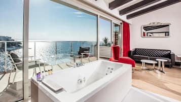 シャワー、レインフォールシャワー、デザイナーバスアメニティ、ヘアドライヤー