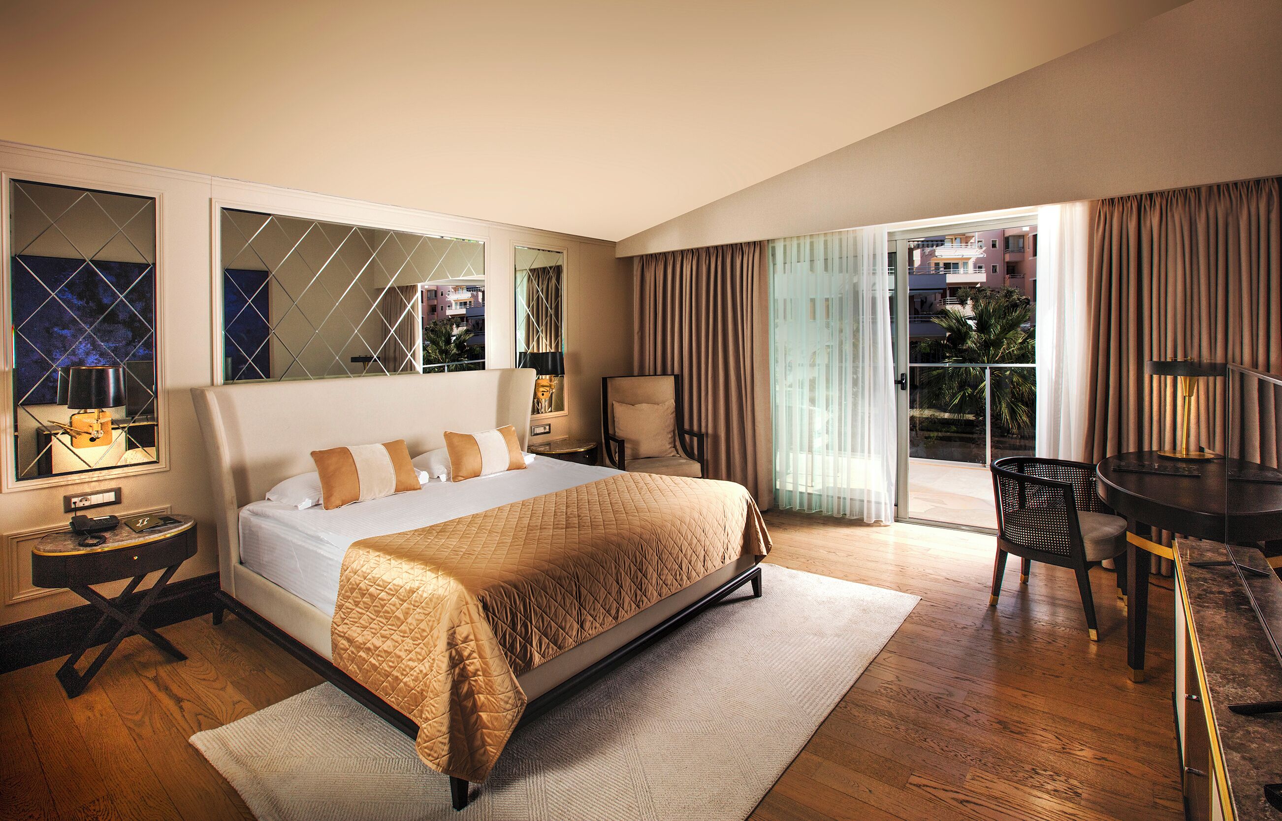 Superior Room, Land view | 고급 침구, 미니바, 객실 내 금고, 방음 설비