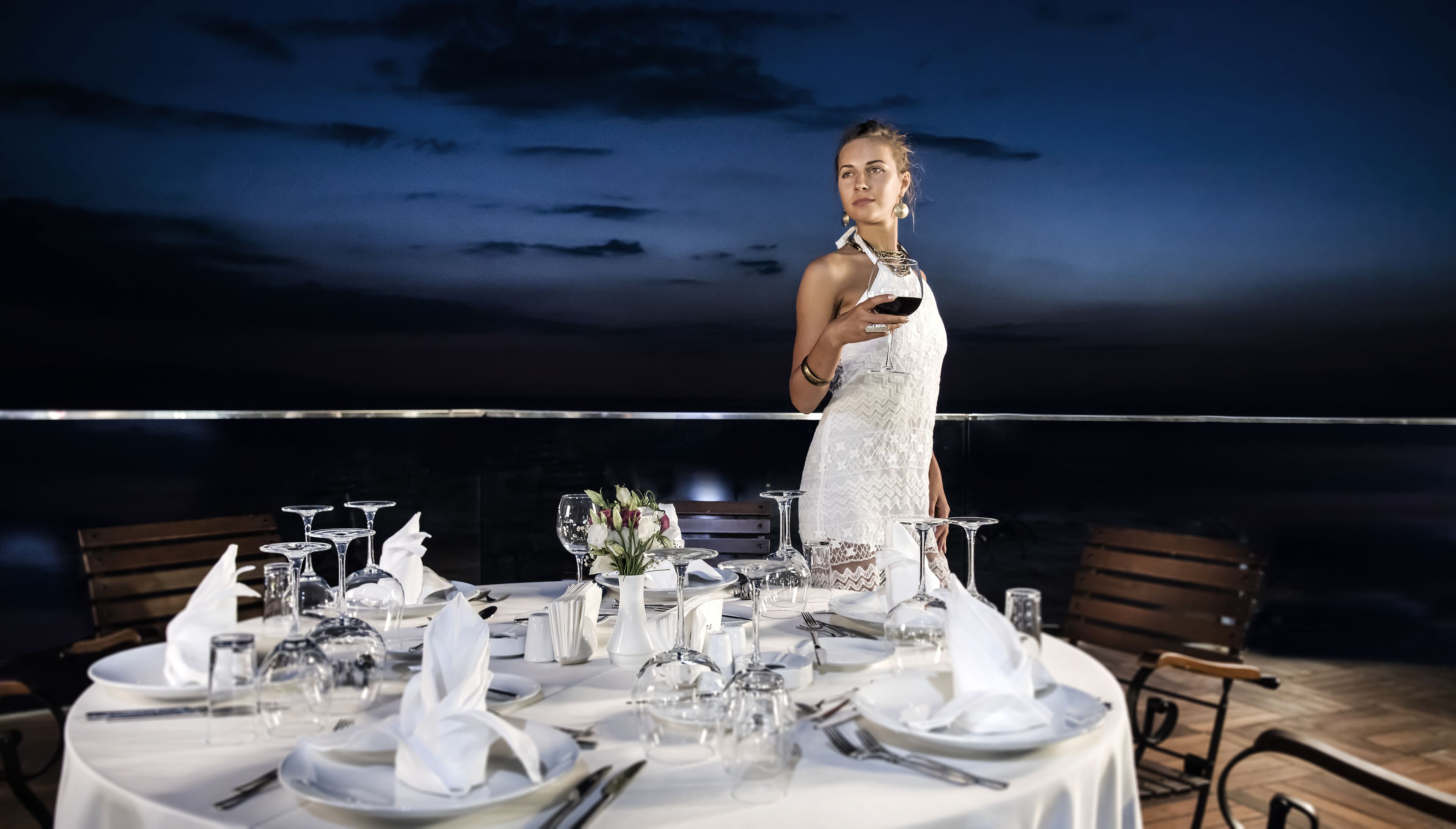 2 restaurants, breakfast, lunch, dinner served; turkish cuisine