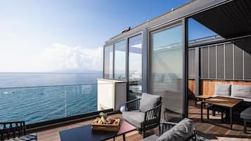 2 restaurantes, com serviço de café da manhã e almoço; culinária turca