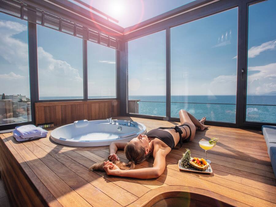 Exclusive Suite, 1 Bedroom, Sea View | Terrace/patio