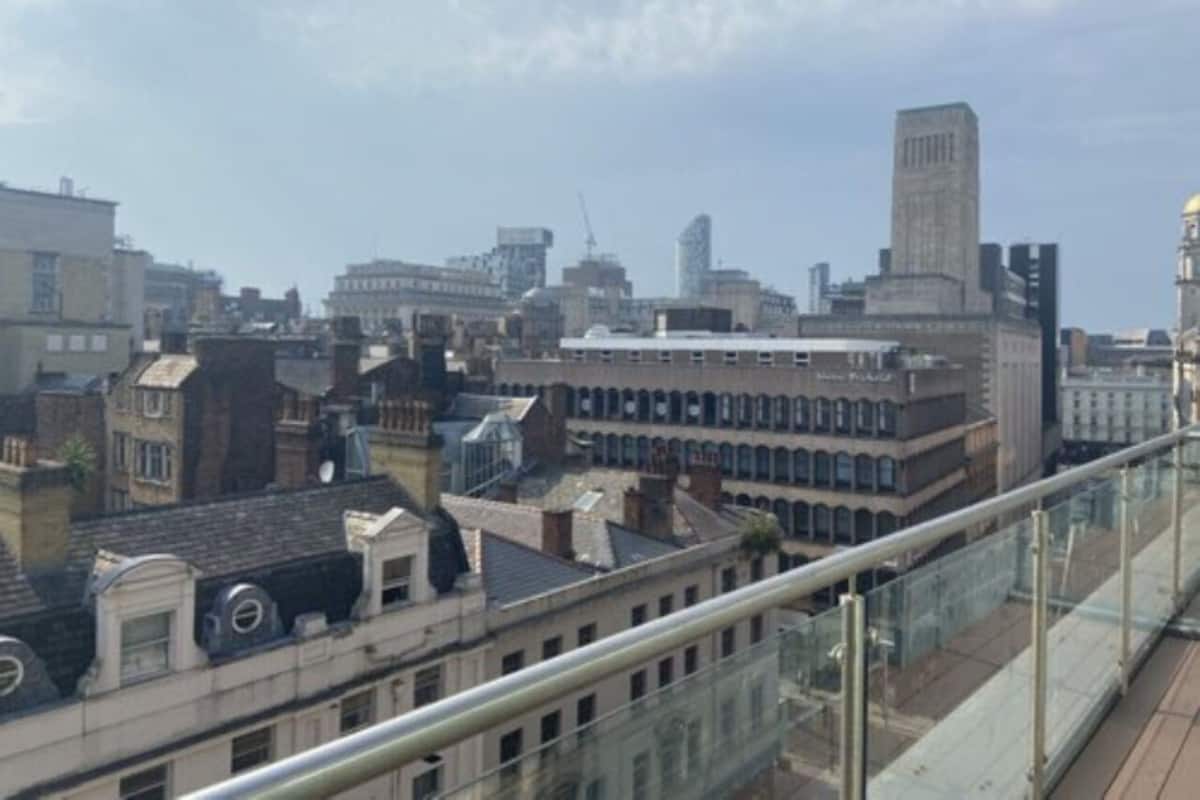 In-room safe, desk, laptop workspace, iron/ironing board