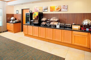 Desayuno continental incluido todos los días 