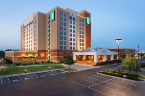 Exterior - Embassy Suites by Hilton Norman Hotel & Conference Center (Norman)