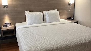 書桌、熨斗/熨衣板、免費無線上網、床單