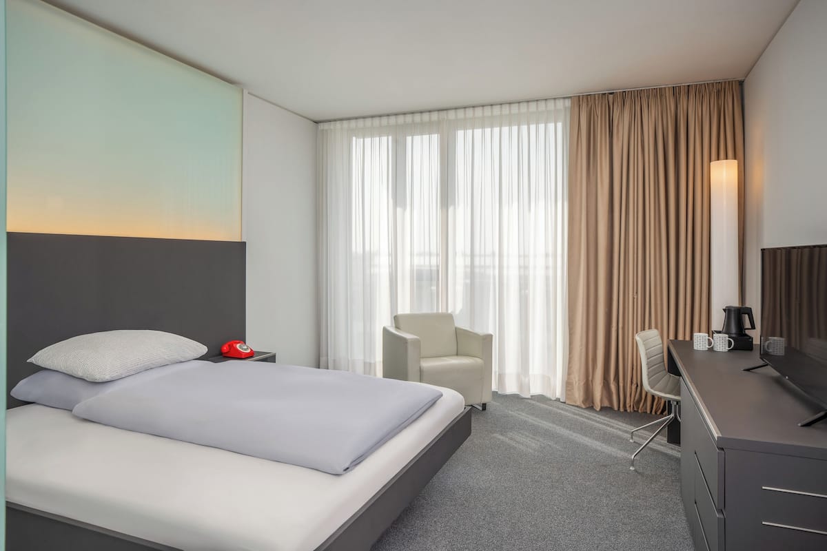 The Innside Room | Premium bedding, down duvets, Select Comfort beds, free minibar items