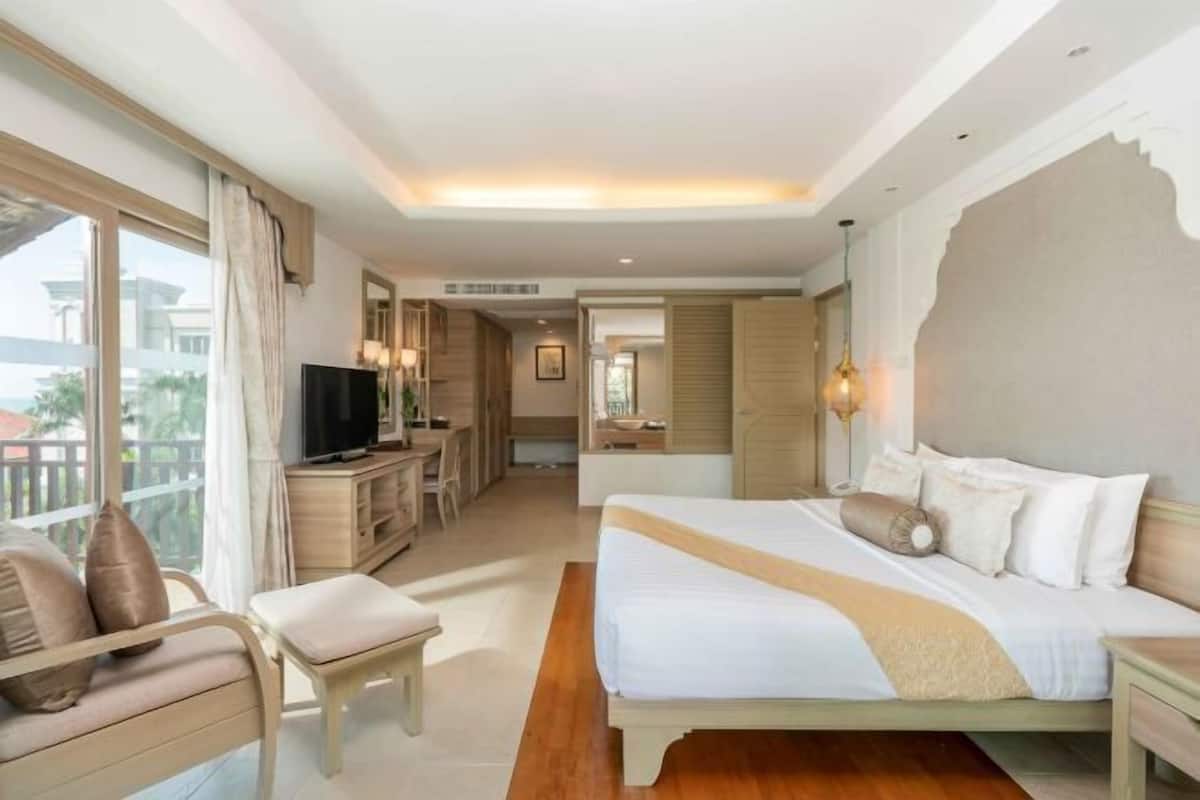1 dormitorio, caja fuerte, escritorio y sistema de insonorización