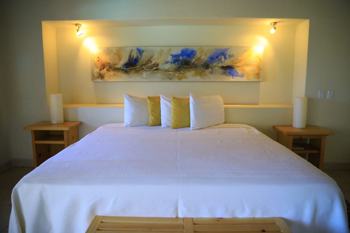 panoramic room, 1 king bed, terrace | safe