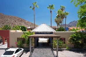 Front of property - Hotel Tripui (Loreto)