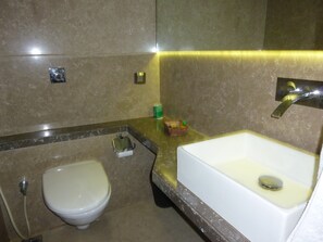 Bathroom - Hotel New Bengal (Mumbai)