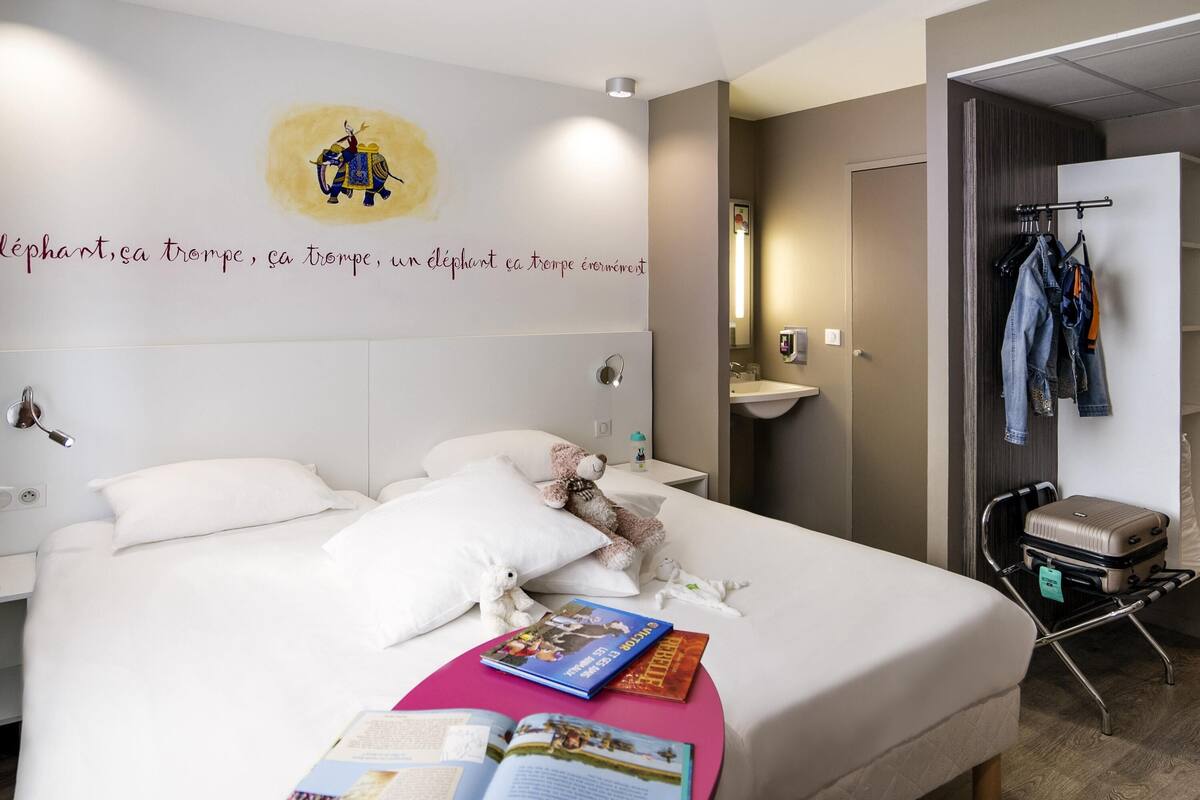 Suite Standard, 2 lits doubles, chambres communicantes | Bureau, rideaux d’obscurcissement, système d’insonorisation