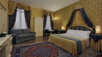 Suite | Egyptian cotton sheets, premium bedding, pillow-top beds, minibar