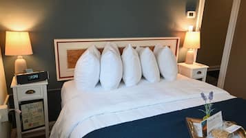 ๋ฃธ, ์ ์ฉ ์์ค (Traditional Queen Room) | ๋ค๋ฆฌ๋ฏธ/๋ค๋ฆฌ๋ฏธํ, ๋ฌด๋ฃ WiFi, ์นจ๋ ์ํธ