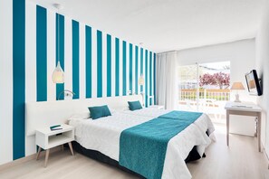 Double Room | In-room safe, desk, free WiFi, bed sheets - Aparthotel Alcudia Garden (Alcúdia)