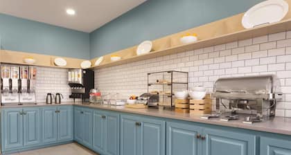 Country Inn & Suites by Radisson, Valparaiso, IN