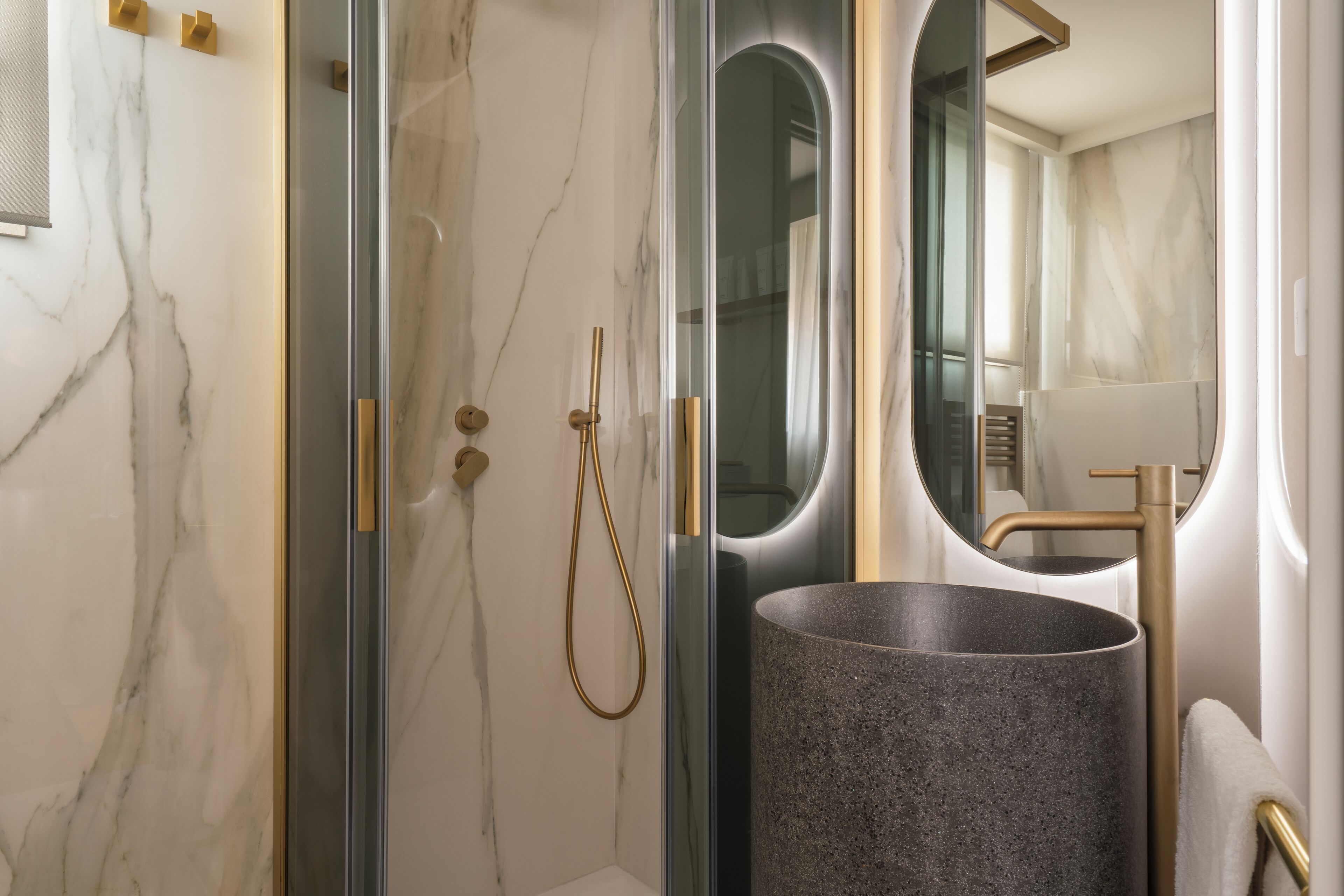 superior room, terrace | bathroom | shower, designer toiletries, hair dryer, bathrobes