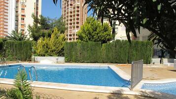 Outdoor pool, pool loungers