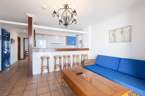 Superior-Apartment, 2 Schlafzimmer | Wohnzimmer