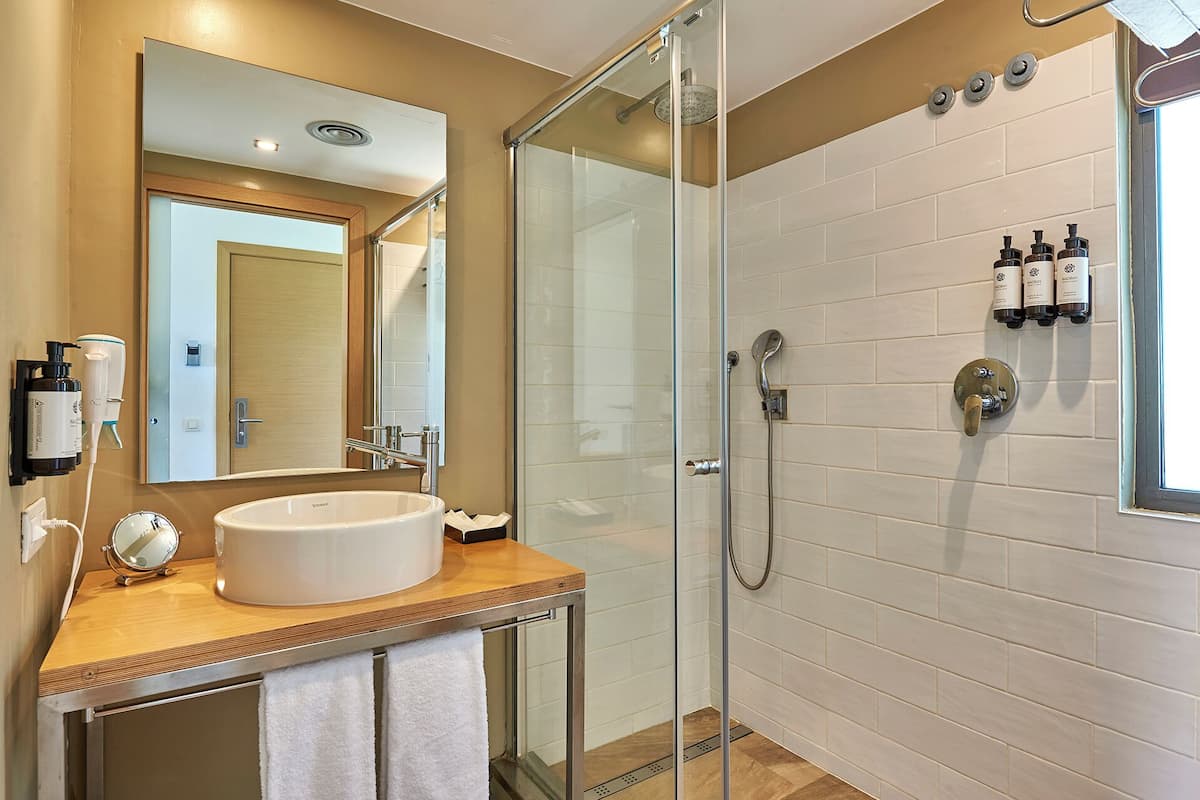 1 bedroom, minibar, in-room safe, desk