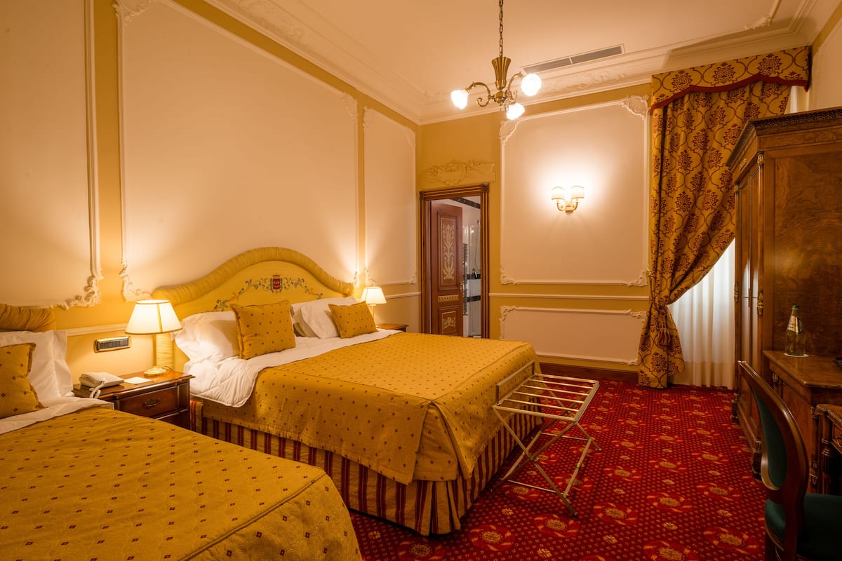 Classic Triple Room | 1 bedroom, hypo-allergenic bedding, minibar, in-room safe