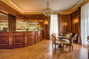Bar (on property) - Grand Hotel Wagner (Palermo)