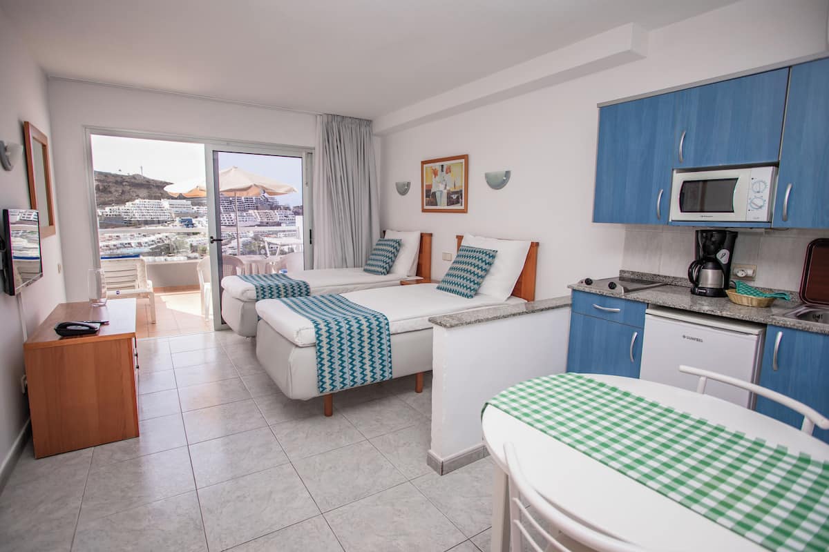 1 bedroom, in-room safe, blackout curtains, free WiFi