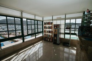 In-room safe, blackout drapes, free WiFi, bed sheets - Servatur Montebello (Mogan)