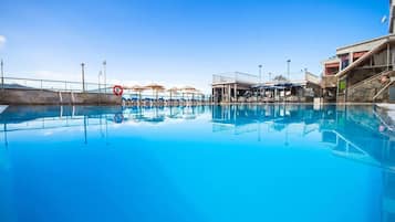 Outdoor pool, pool loungers