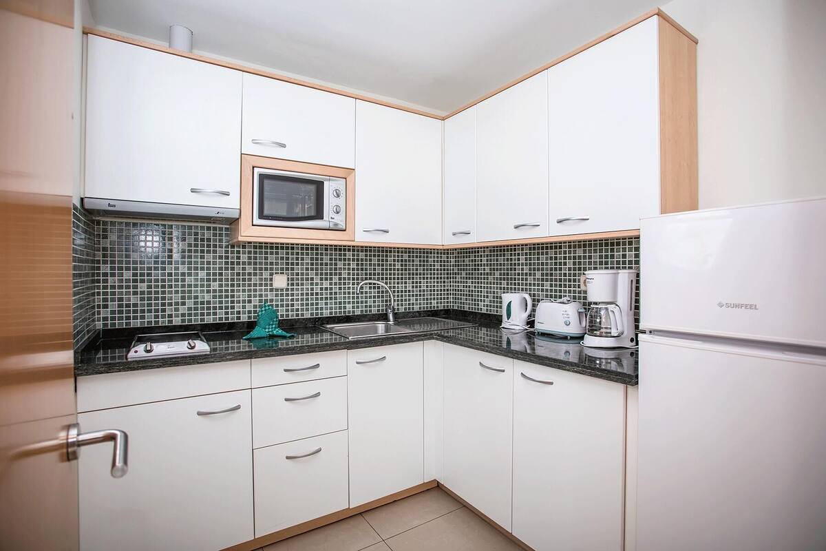 1 bedroom, down duvets, in-room safe, blackout curtains