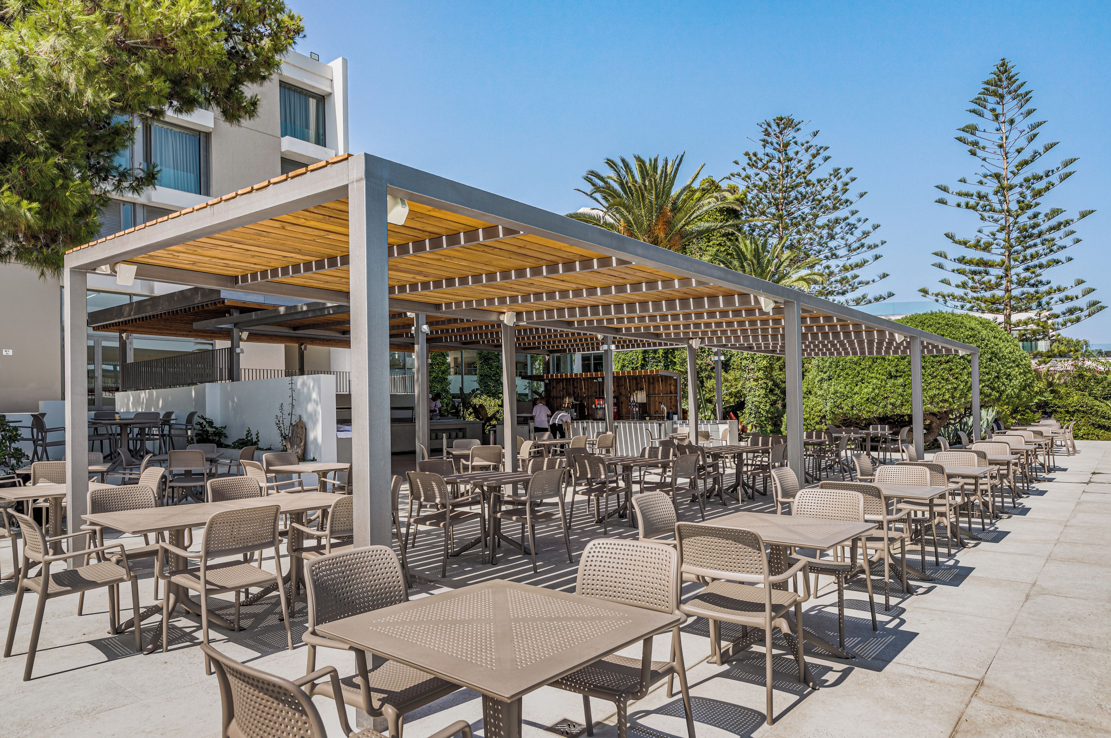 Poolside bar