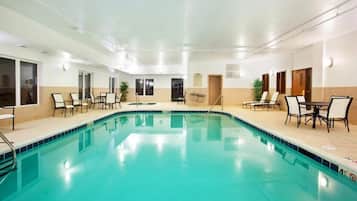Indendørs pool