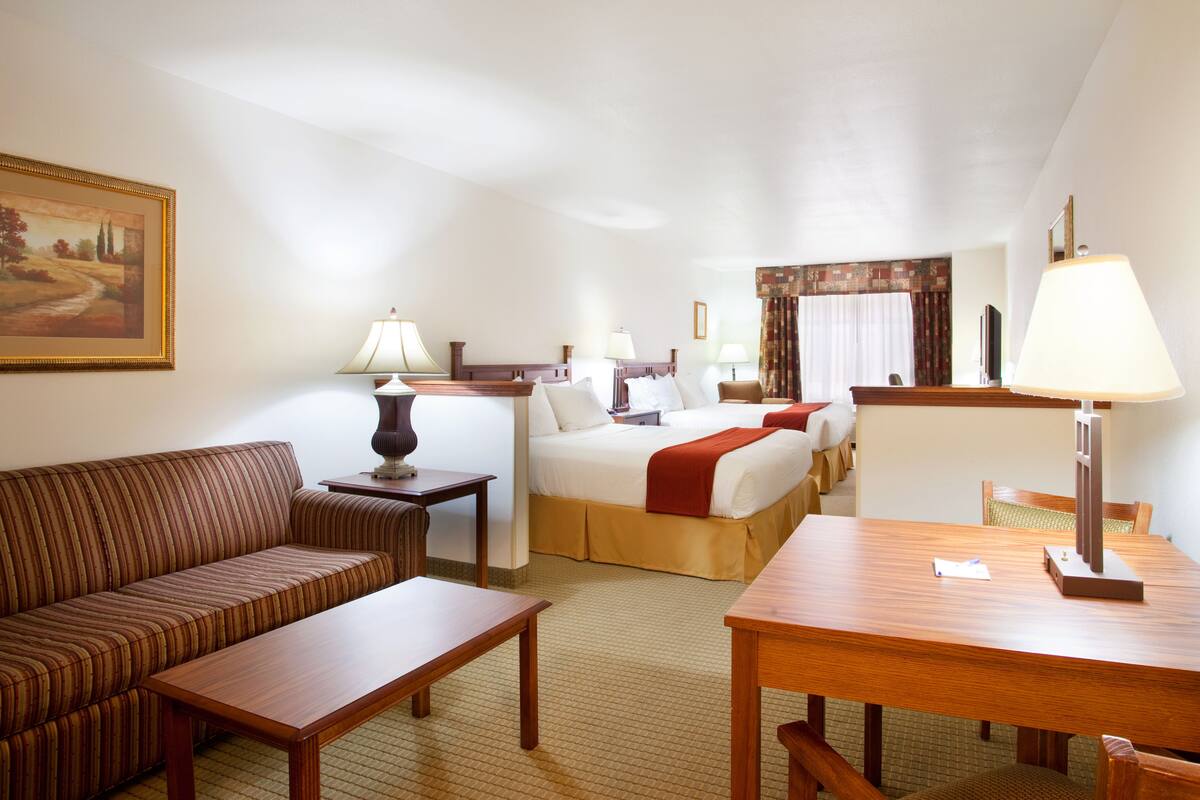 premium bedding, desk, iron/ironing board, cots/infant beds