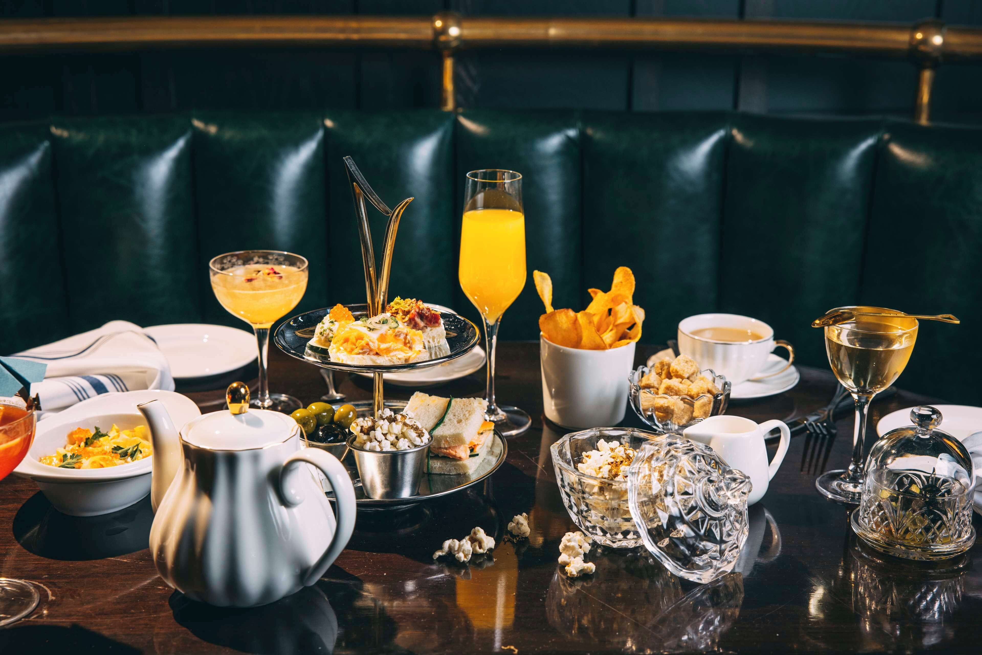 breakfast, dinner and brunch served