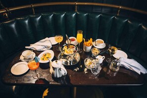 Frühstück, Abendessen und Brunch