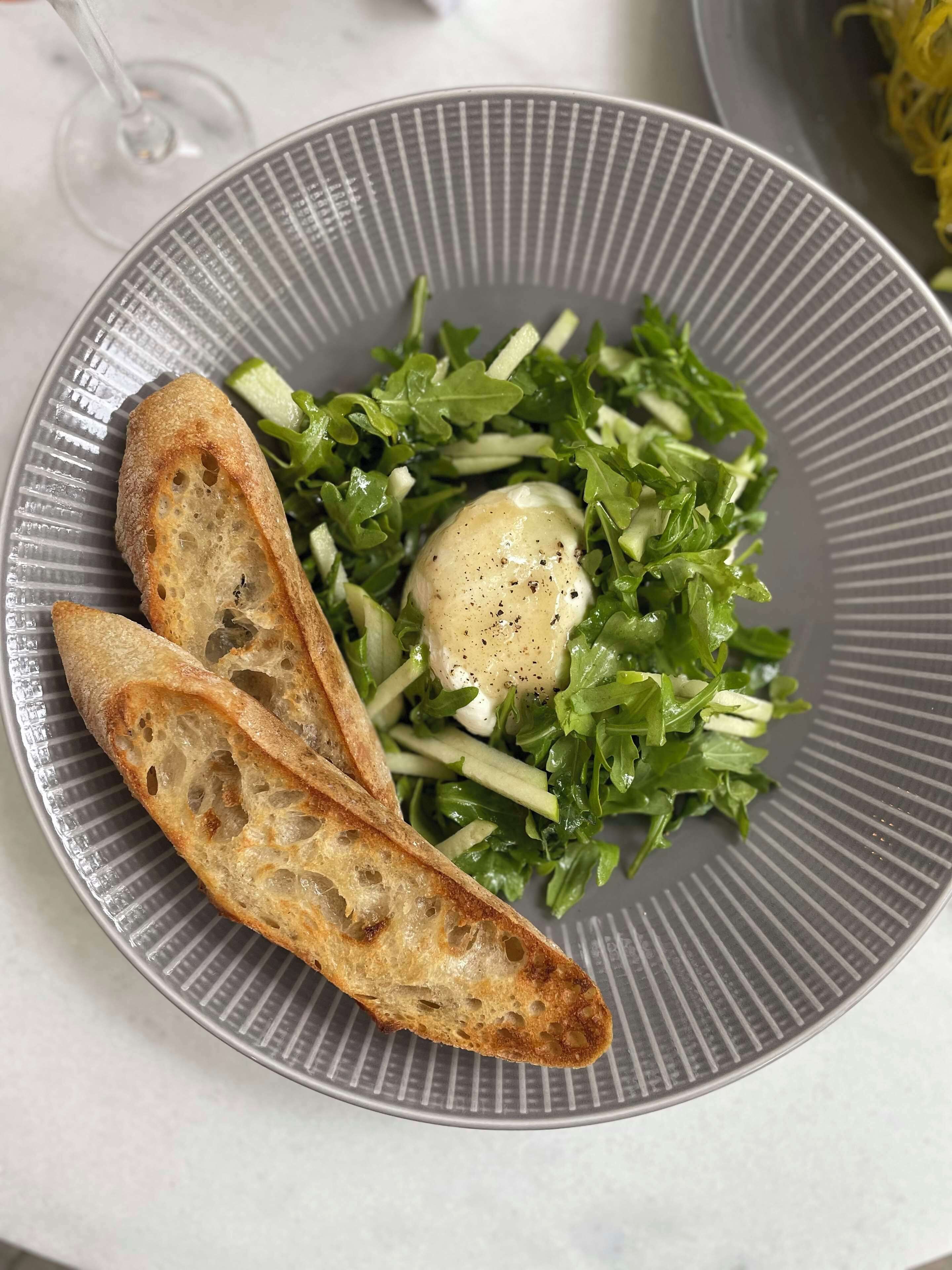 breakfast, dinner and brunch served