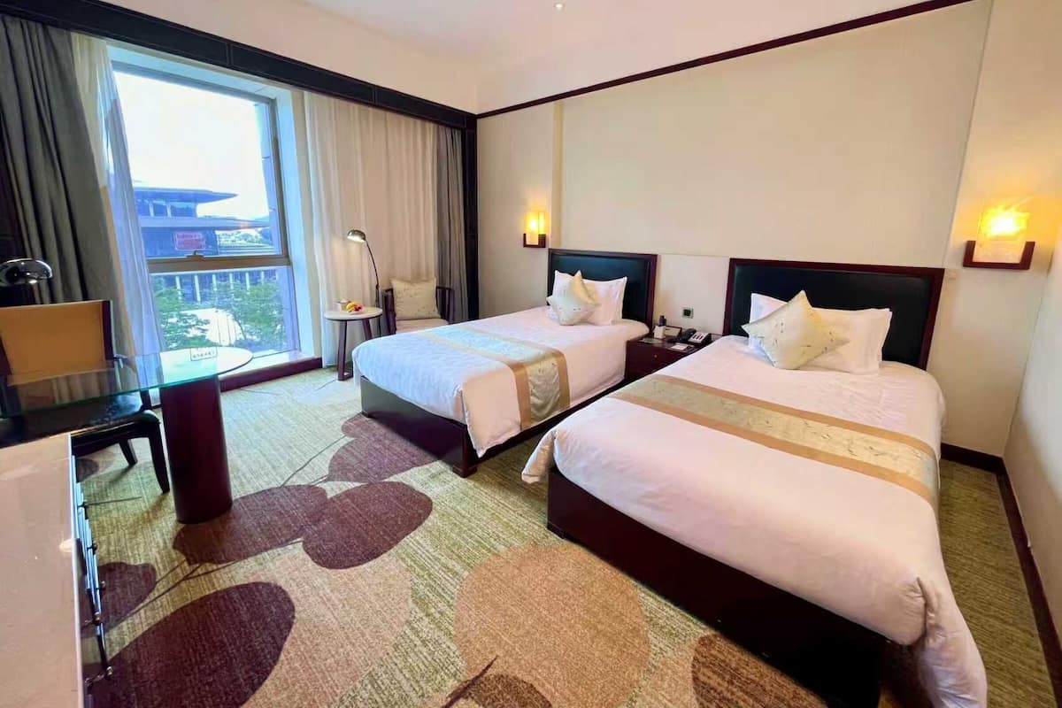 Minibar, in-room safe, desk, blackout curtains