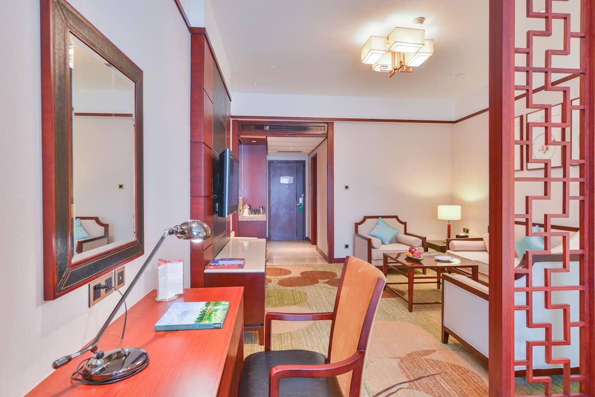 Minibar, in-room safe, desk, blackout curtains